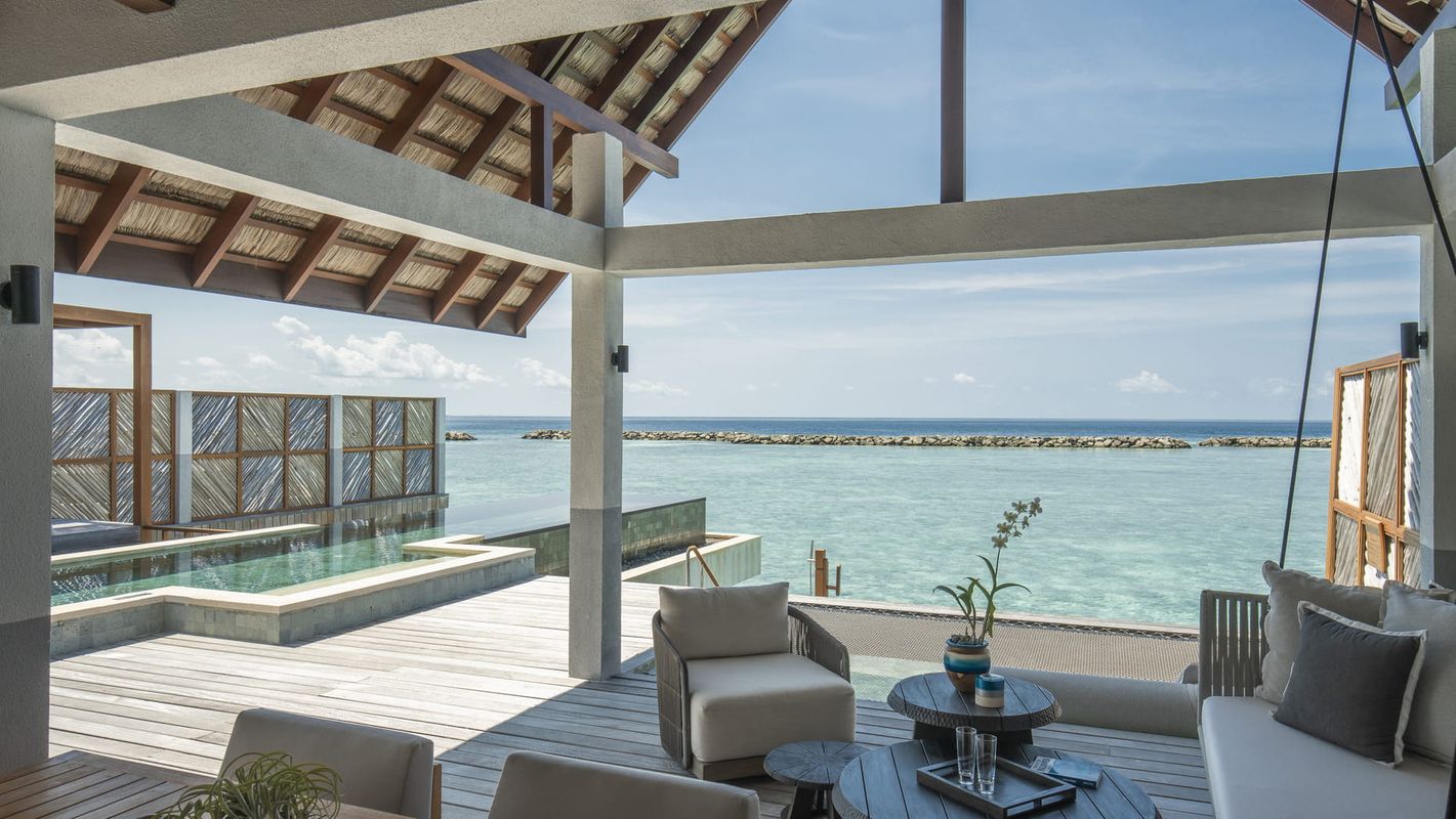 Four Seasons Resort Maldives at Landaa Giraavaru фото 4
