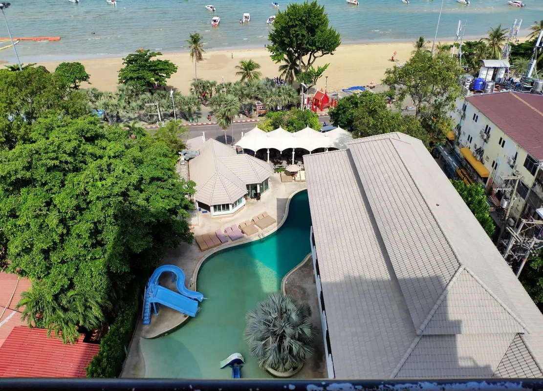 D Beach Pattaya Discovery Beach Hotel фото 1