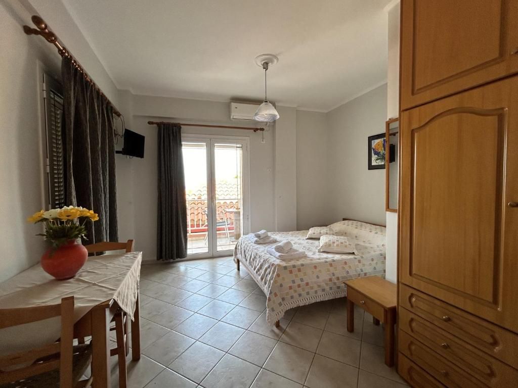 Brati II Beach Hotel фото 16