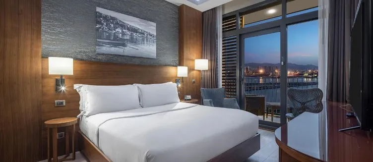 Фото отеля Hilton Garden Inn Izmir Bayrakli