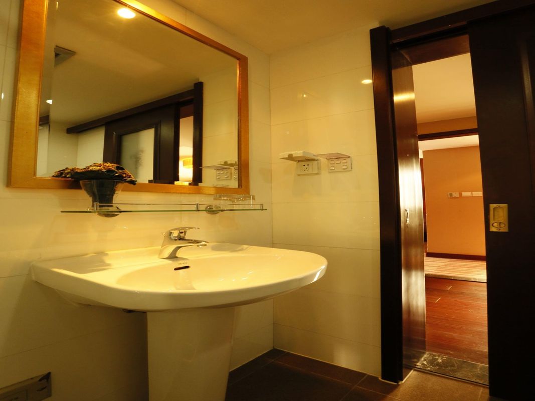 Rayfont Celebrity Hotel & Apartment фото 3