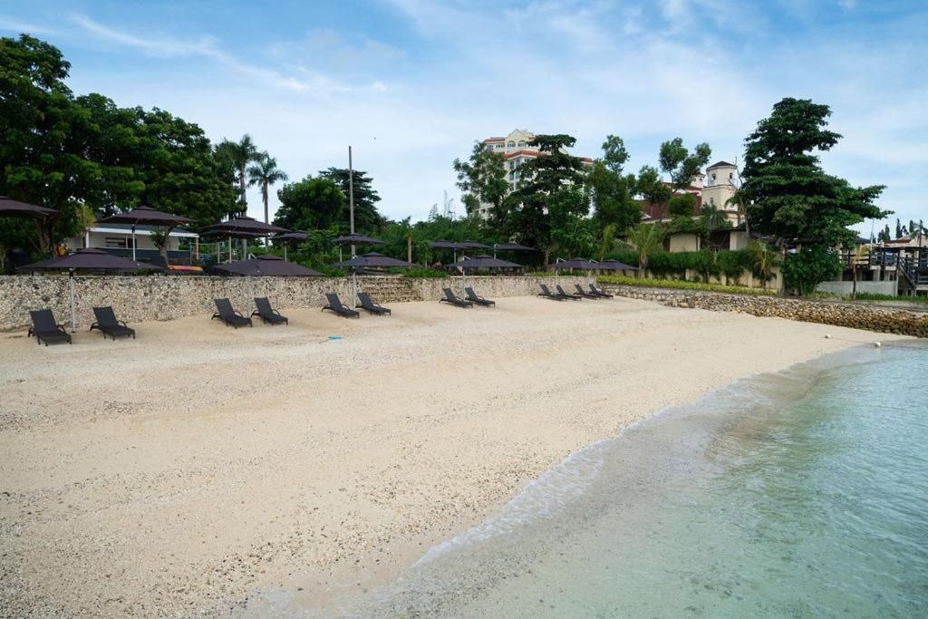 The Reef Island Resort Mactan фото 39