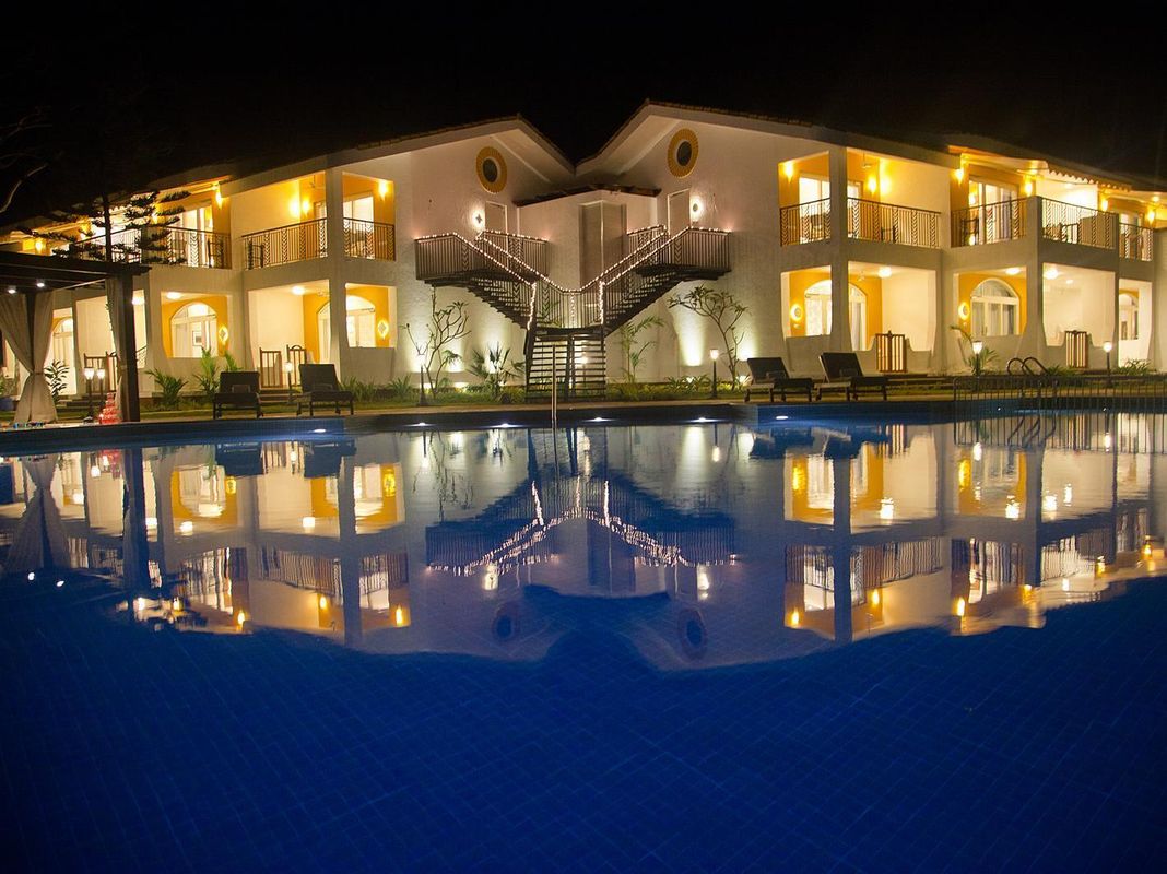 Acron Waterfront Resort фото 21