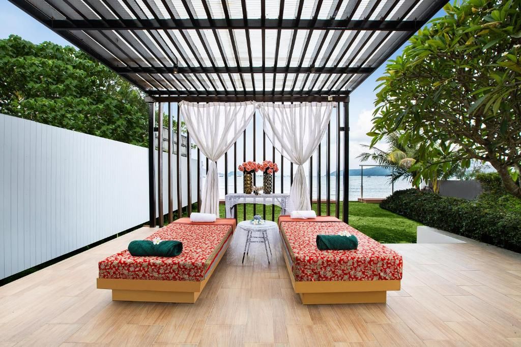 Andaman Seafront Villa Phuket фото 10
