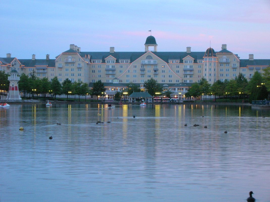 Hotel Disney's Newport Bay Club фото 36