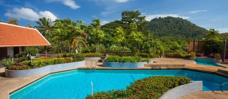 Фото отеля Phuket Merlin Hotel