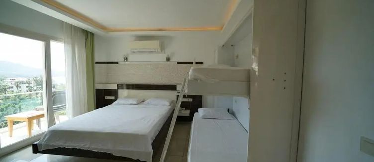 Фото отеля Maki Hotel