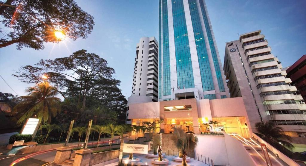 Pacific Regency Hotel Suites фото 24