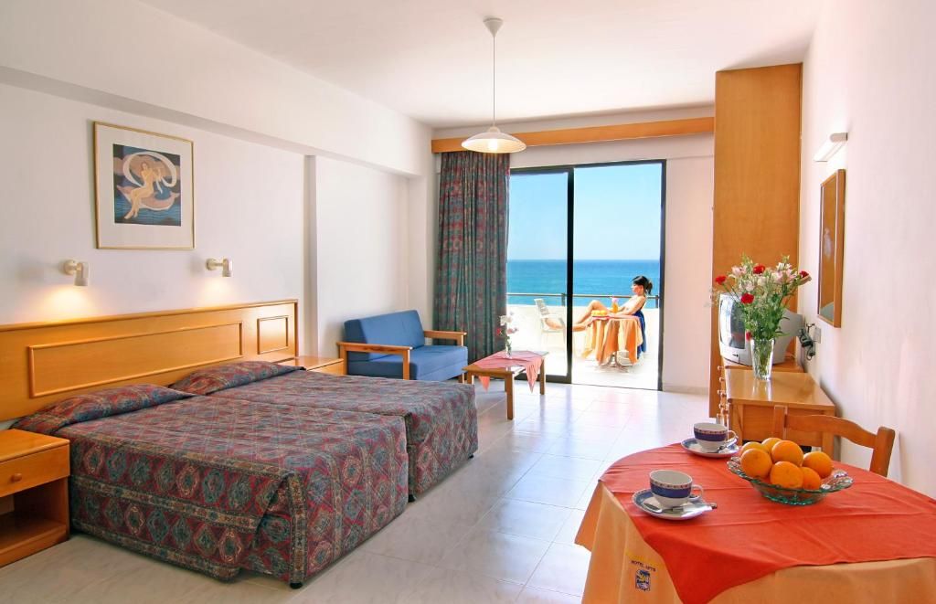 Corallia Beach Hotel фото 22