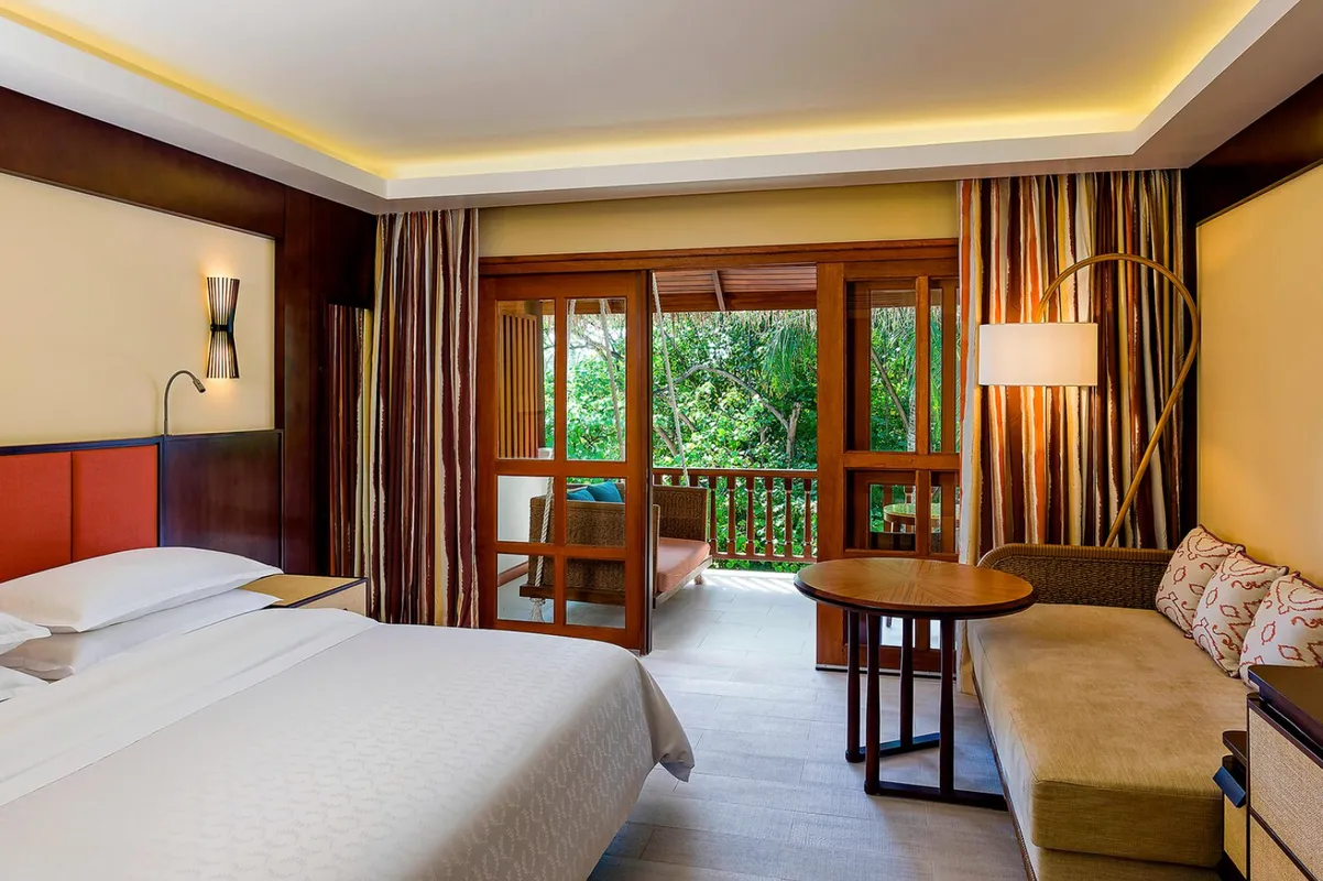 Sheraton Maldives Full Moon Resort & Spa фото 3