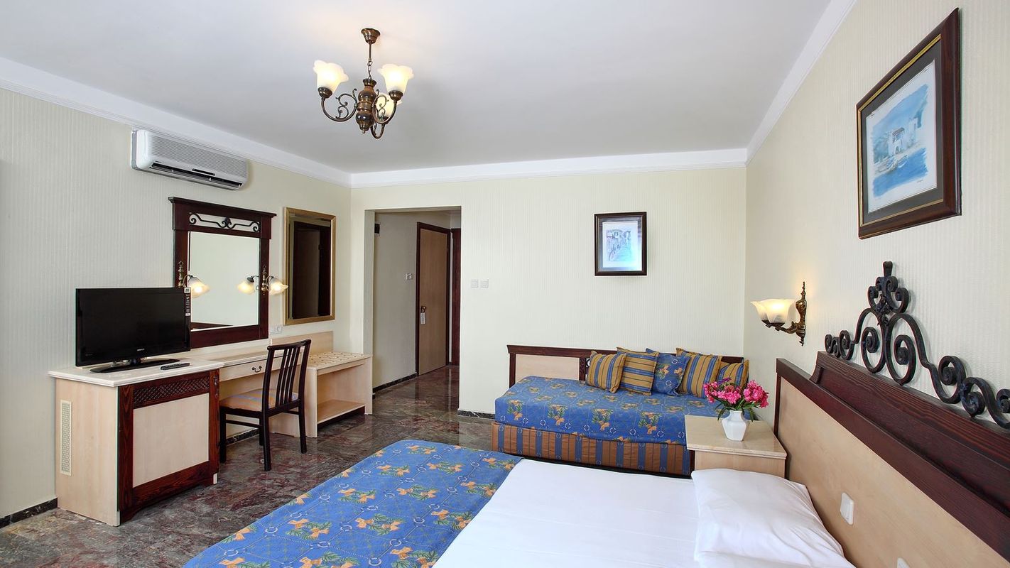 Club Yali Hotels & Resort фото 3