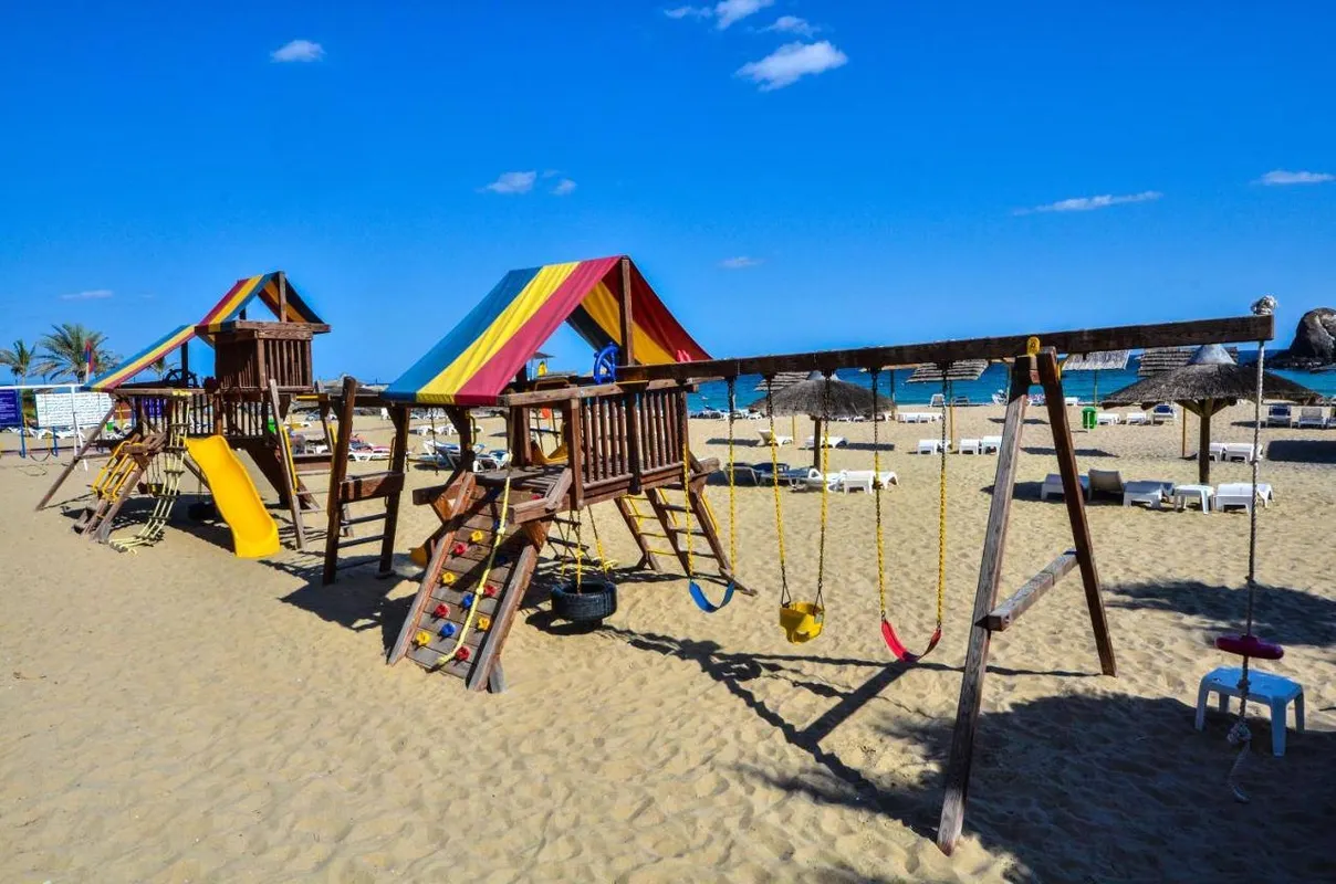 Sandy Beach Hotel & Resort фото 14