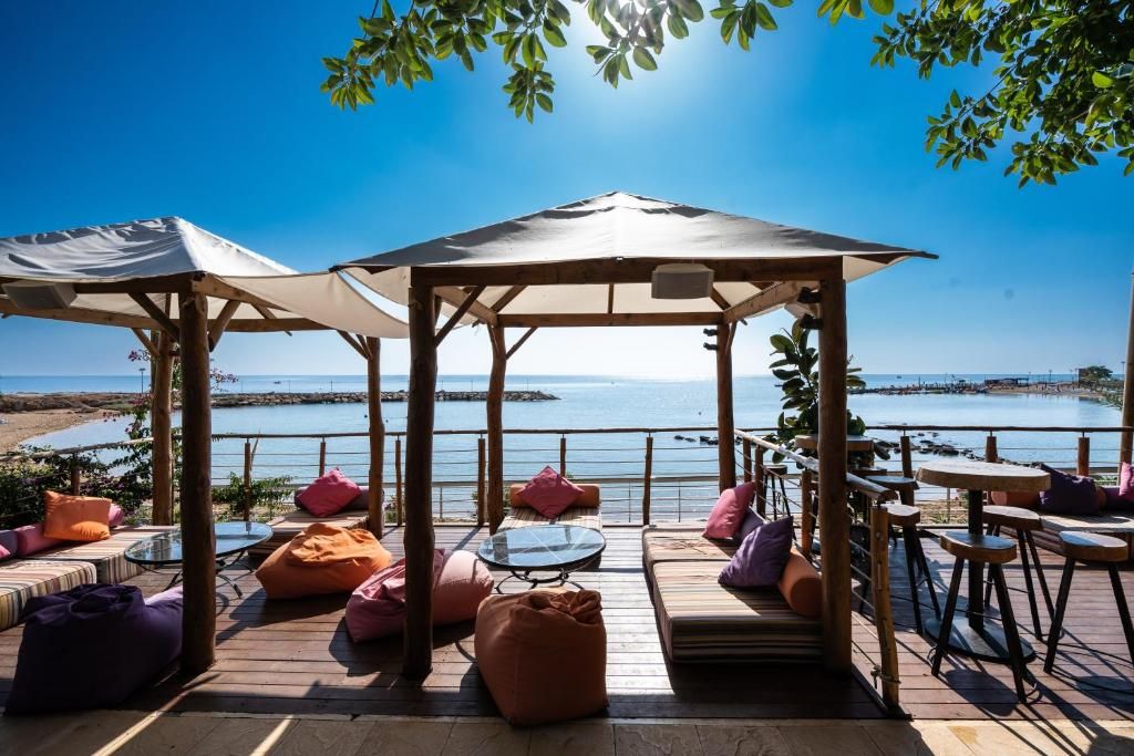 Golden Coast Beach Hotel фото 45