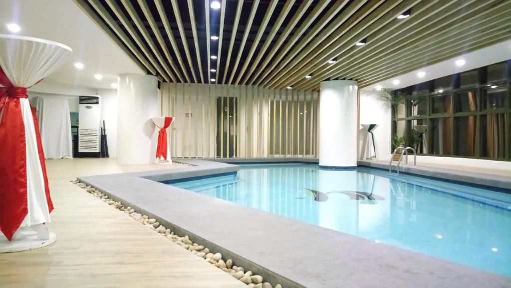 Sarrosa International Hotel and Residential Suites - Multiple Use Hotel фото 0