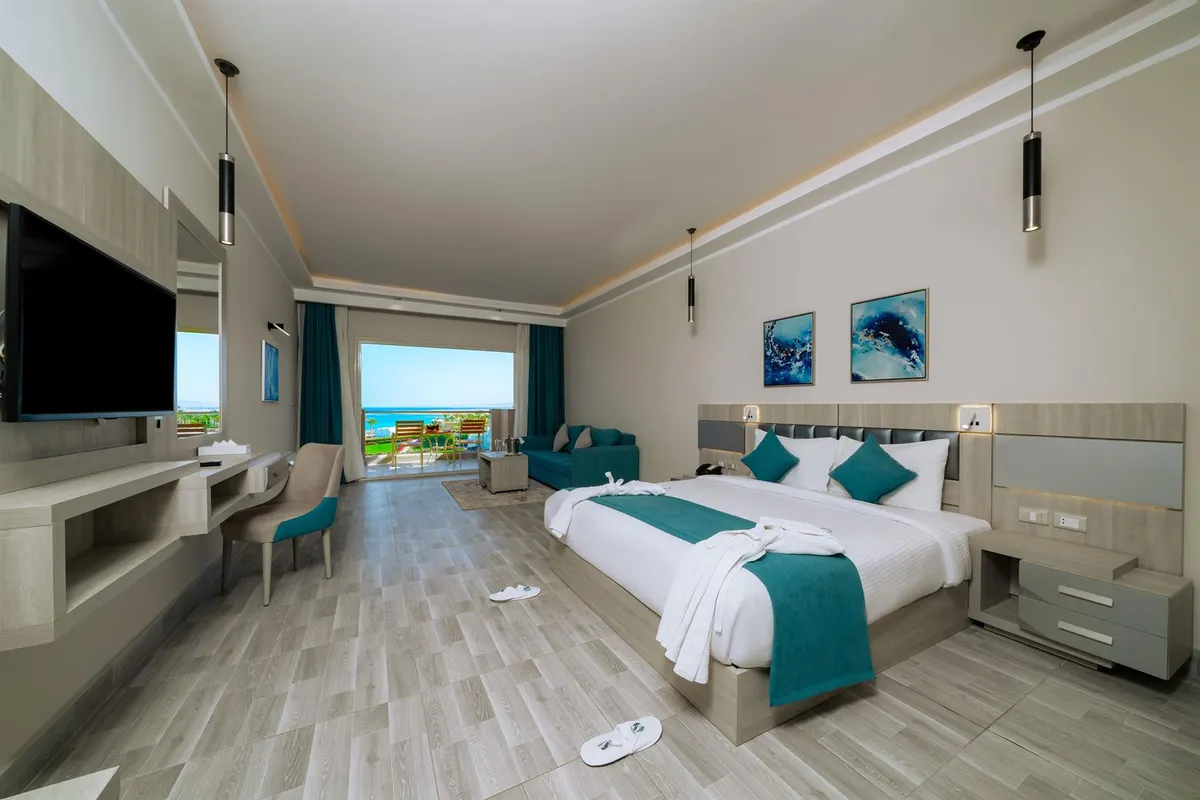 Sirena Beach Resort & Spa фото 3