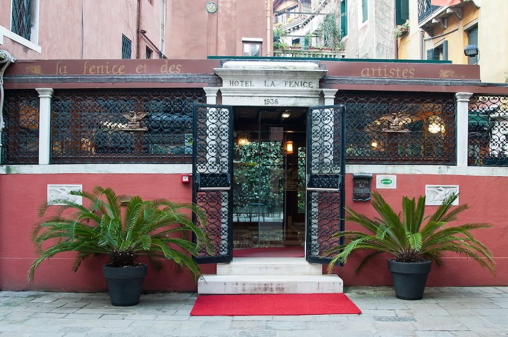 Hotel La Fenice et Des Artistes фото 46