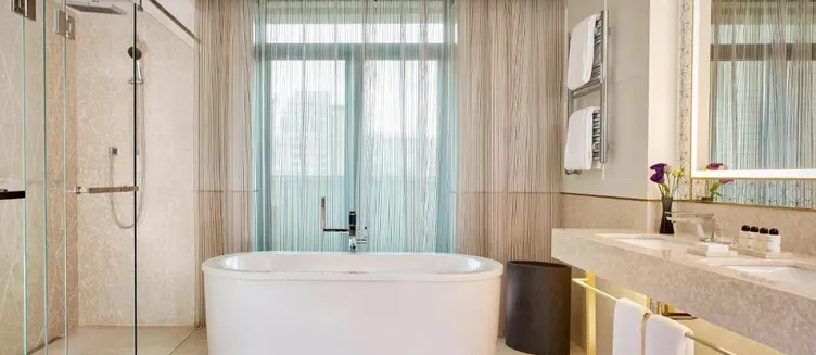 Фото отеля The Alexander, a Luxury Collection Hotel, Yerevan