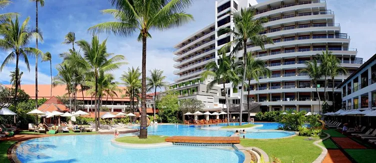 Фото отеля Patong Beach Hotel