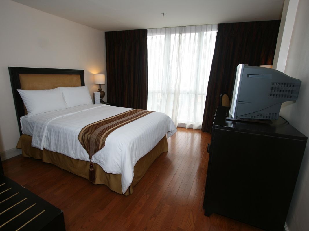 Crown Regency Hotels & Towers фото 3