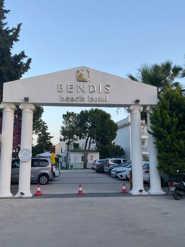 Bendis Beach Hotel фото 1