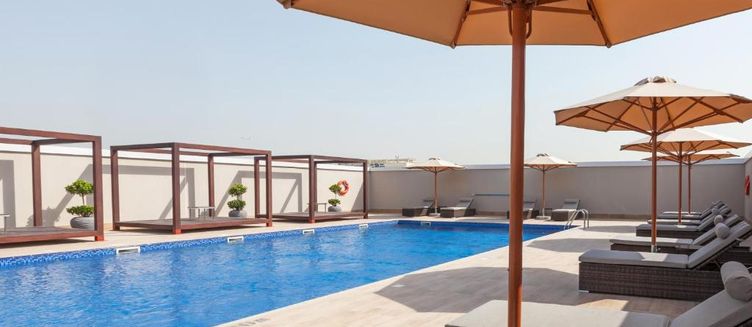 Фото отеля Flora Inn Hotel