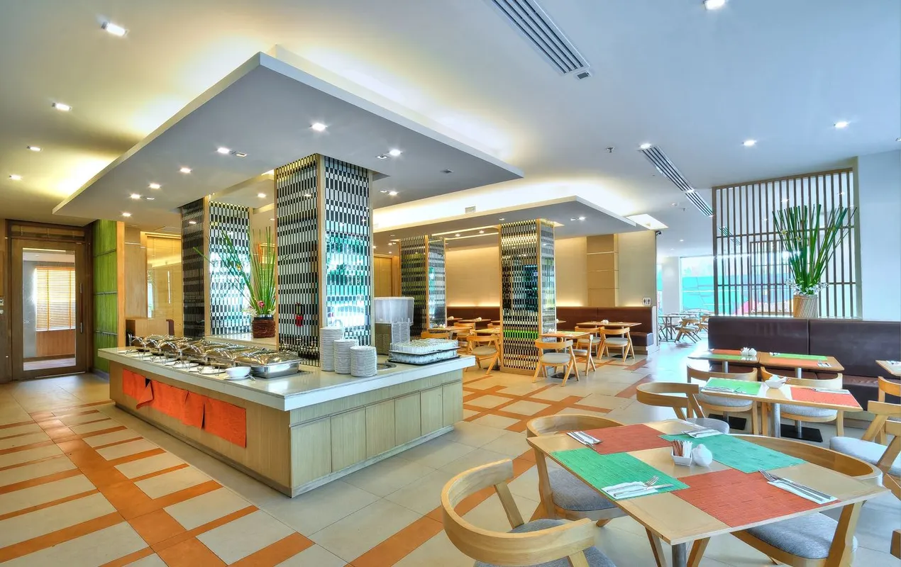 The Ashlee Plaza Patong Hotel & Spa фото 7