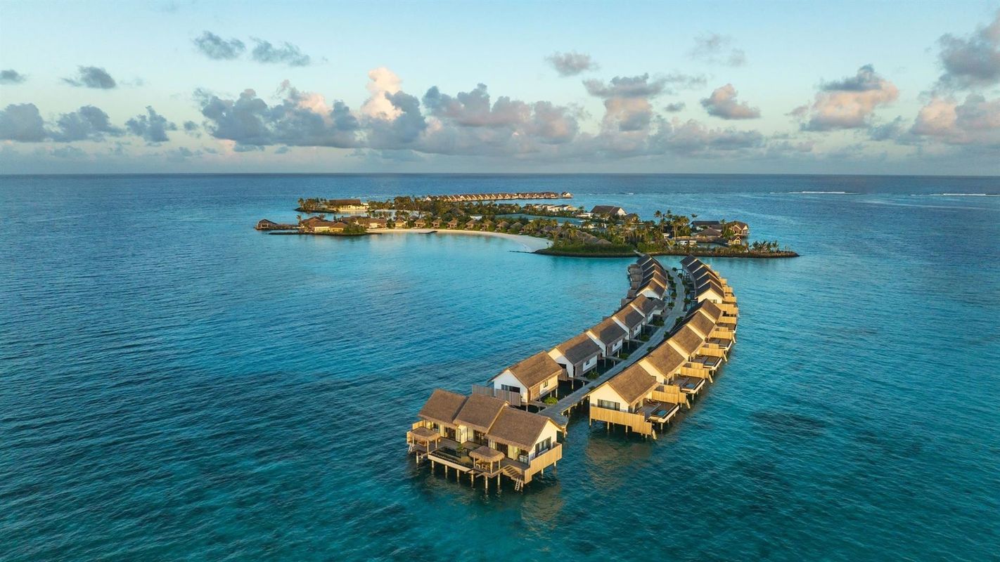 Hilton Maldives Amingiri Resort & Spa фото 26