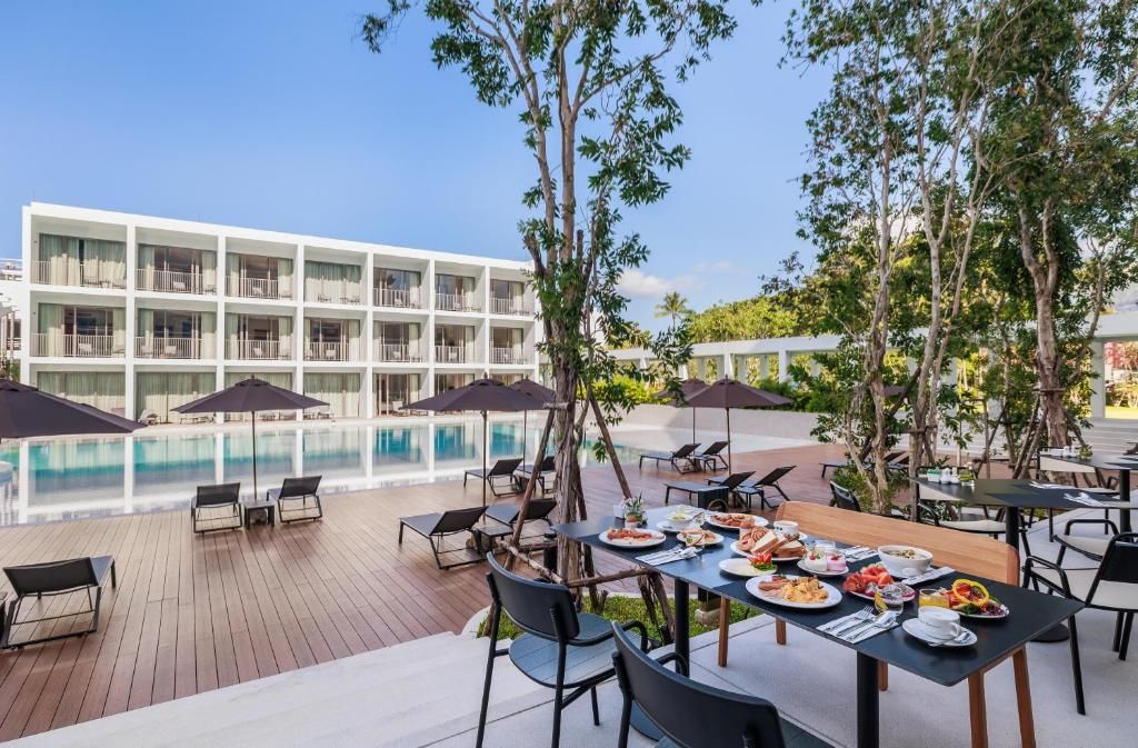 Patong Beach Hotel by See2Sea фото 56