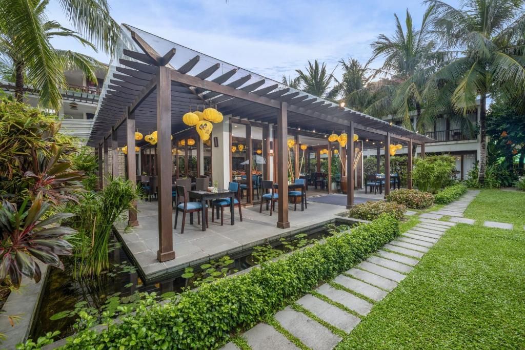 Emerald Hoi An Riverside Resort фото 28