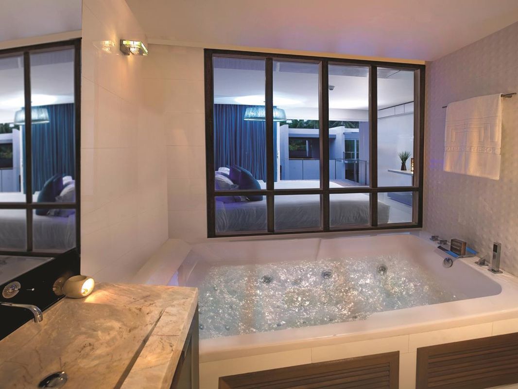 KC Beach Club & Pool Villas фото 37