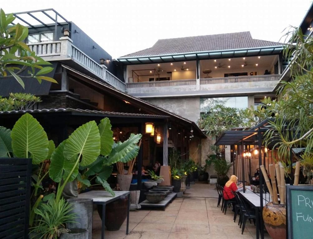 Lot 33 Boutique фото 10