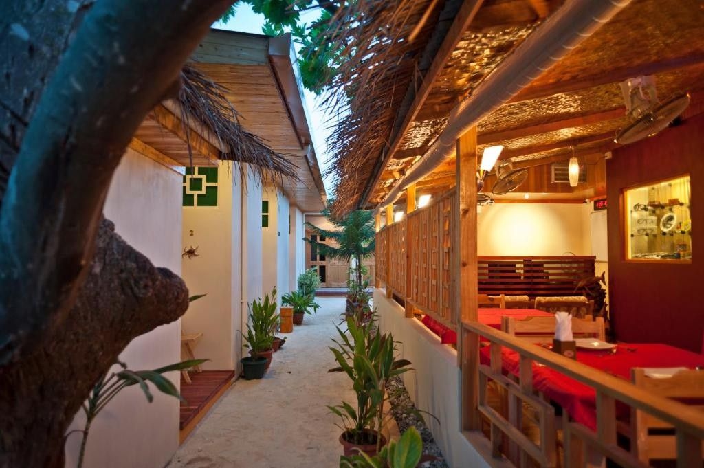 Stingray Beach Inn фото 1