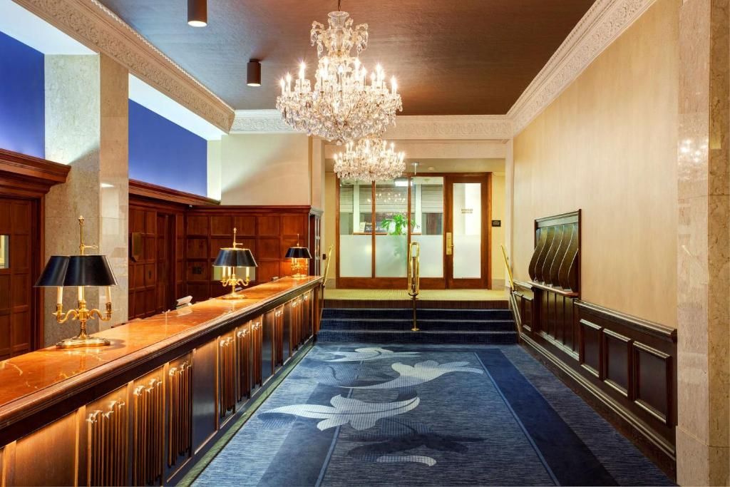 The Drake, A Hilton Hotel фото 5