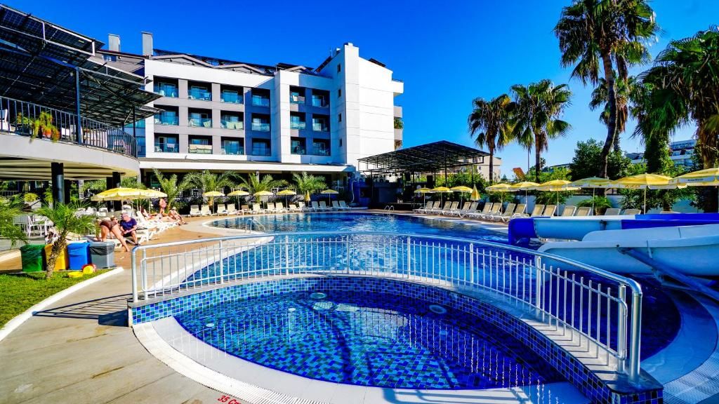 Istanbul Beach Hotel фото 75