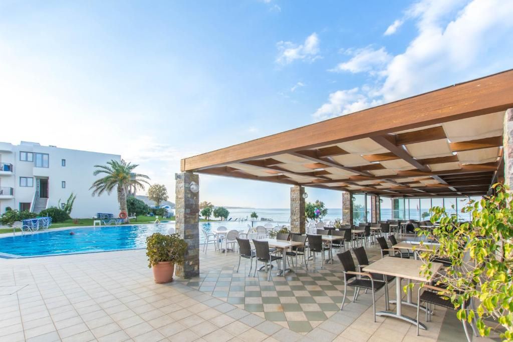 Ariadne Beach Hotel фото 1