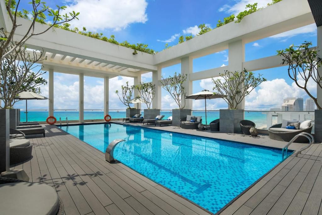 Paris Deli Danang Beach Hotel фото 5
