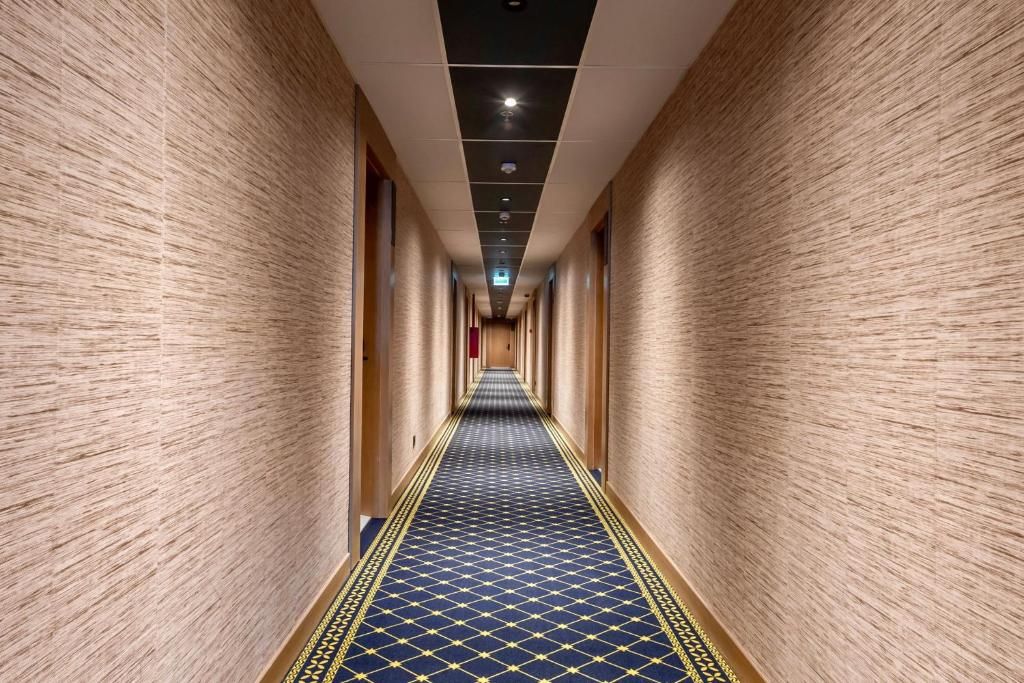 The Grandeur Hotel фото 38