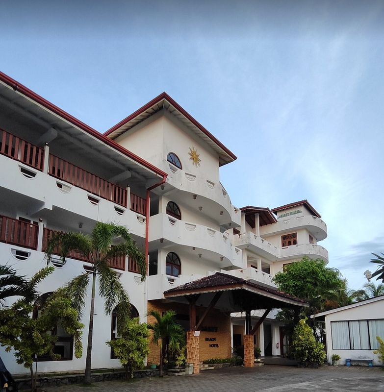 Oasey Beach Hotel фото 0