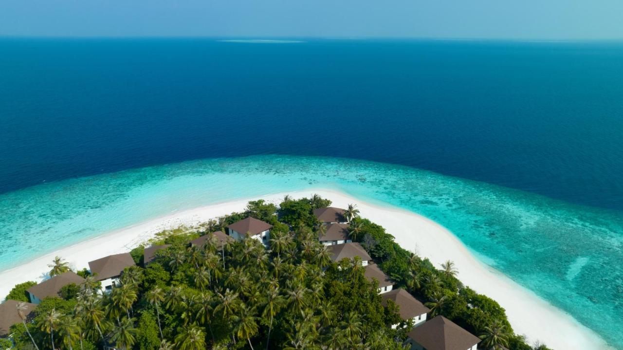 Avani+ Fares Maldives Resort фото 28