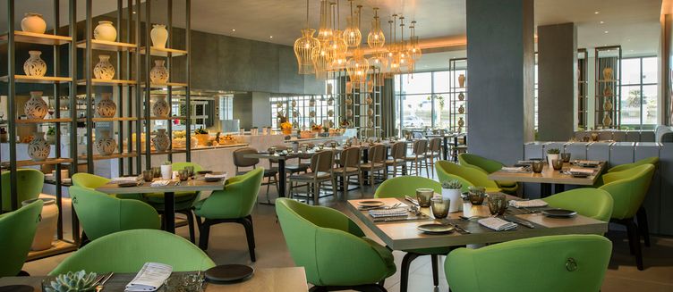 Фото отеля Novotel Muscat Airport