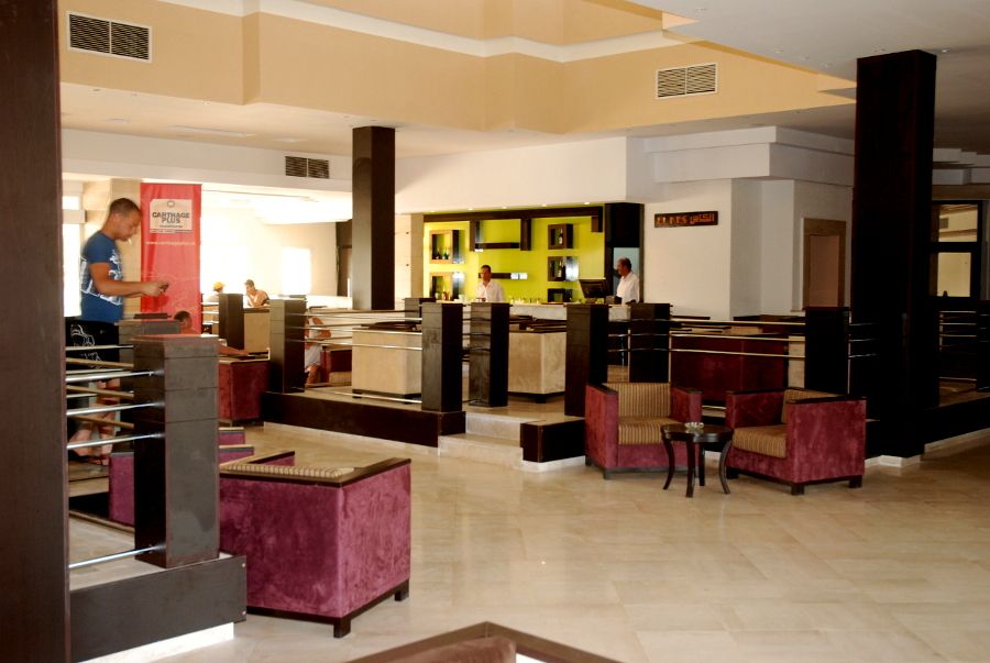 Hotel La Couronne фото 89