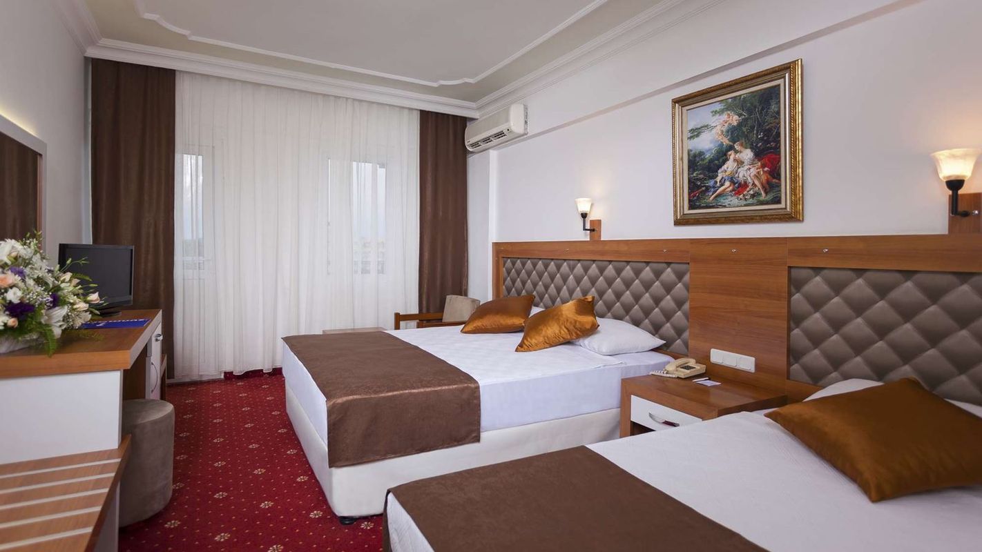 Ramira Beach Hotel фото 4