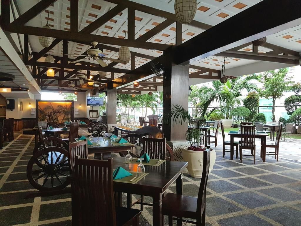 Cebu Parklane International Hotel фото 31