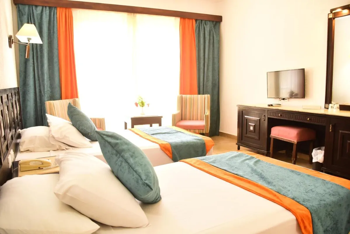 Turquoise Beach Hotel фото 2