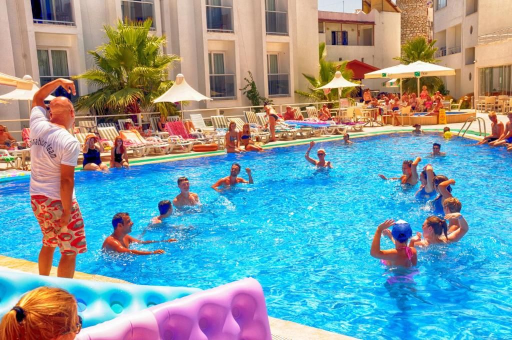 Club Shark Hotel фото 3