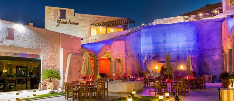 Фото отеля Petra Guest House Hotel
