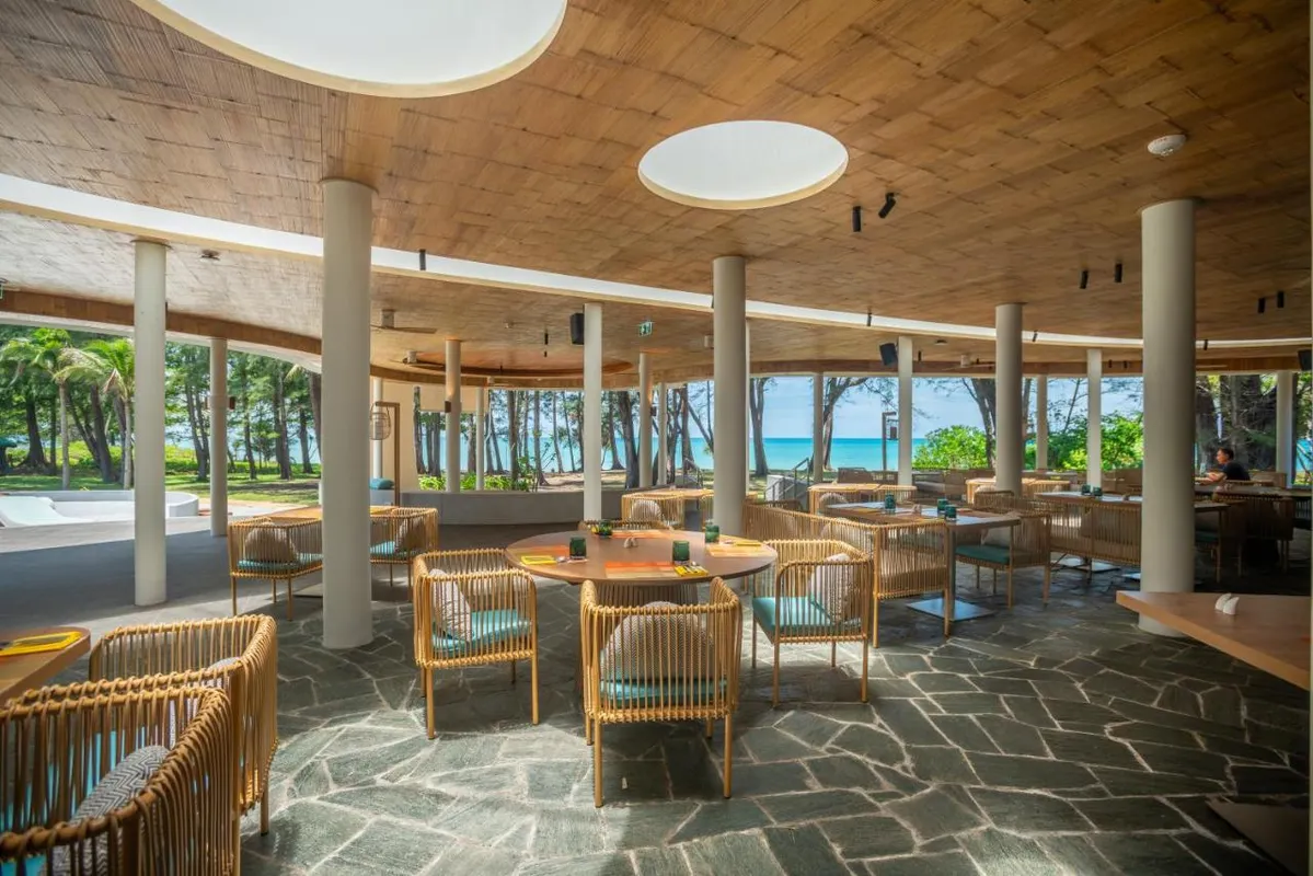 Le Meridien Phuket Mai Khao Beach Resort фото 14
