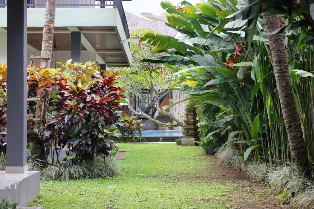Putri Ayu Cottages фото 41