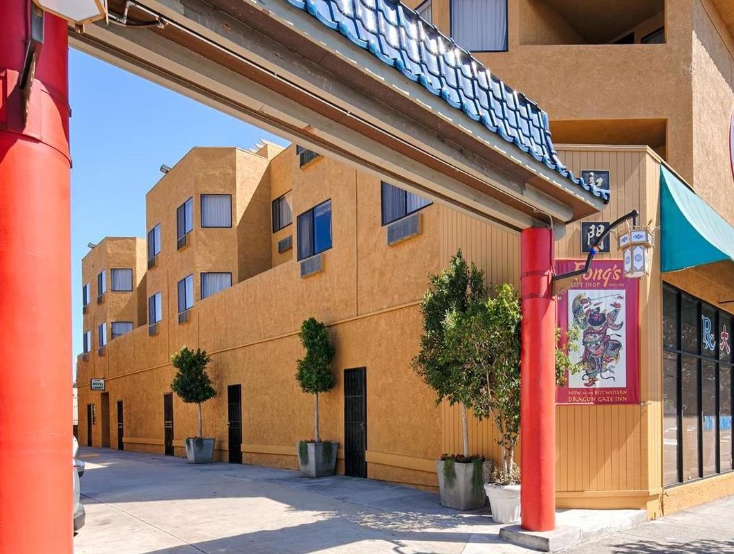 Best Western Plus Dragon Gate Inn фото 23
