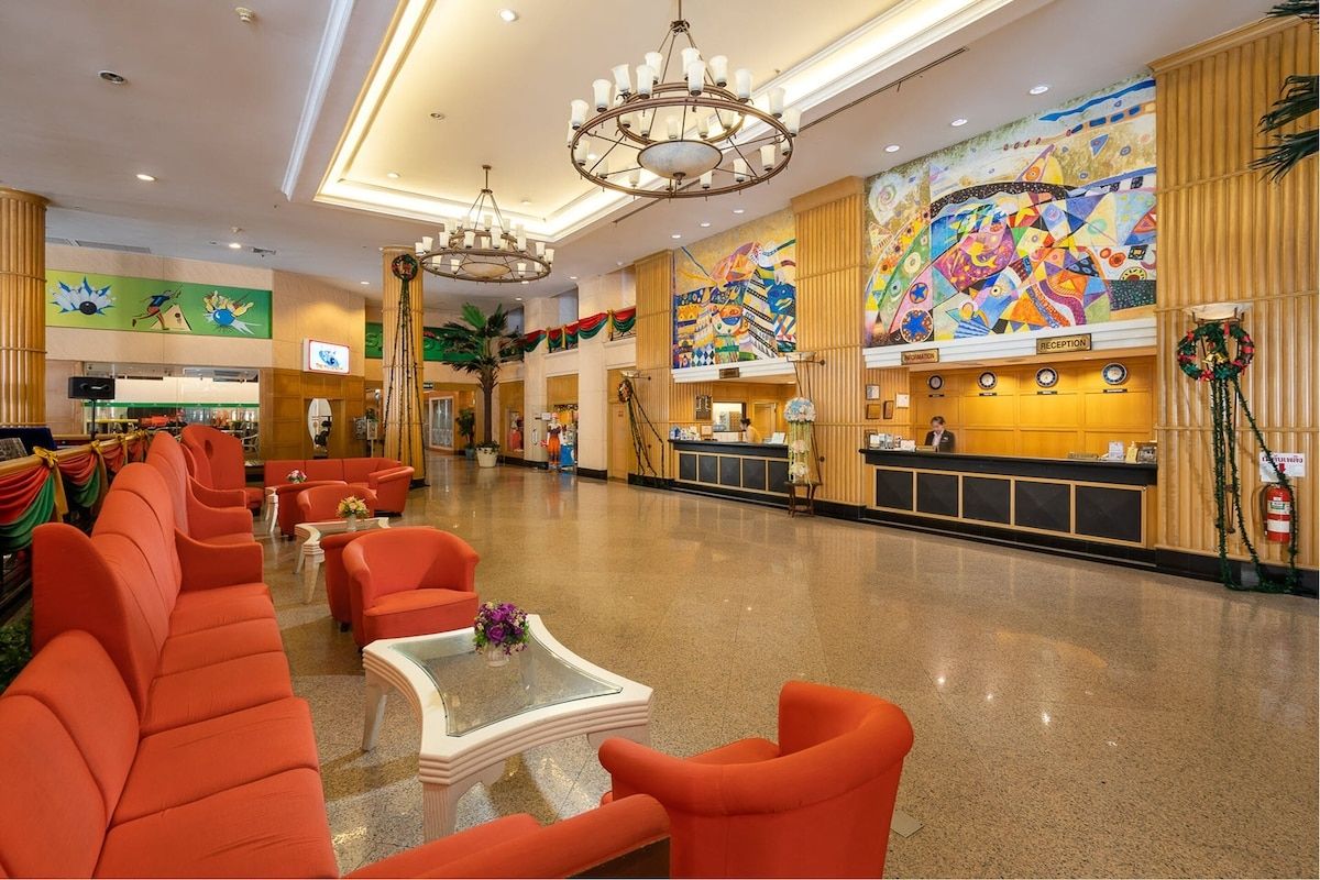Jomtien Palm Beach Hotel & Resort фото 18
